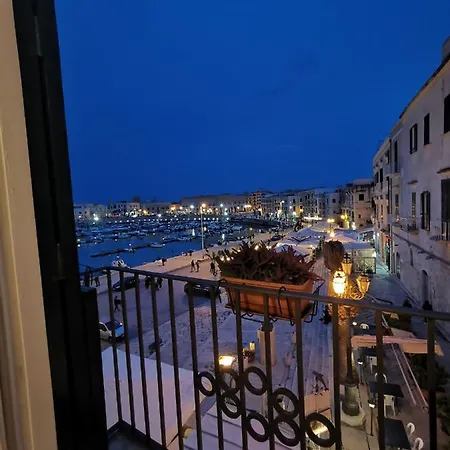 La Finestra Sul Porto * טרני