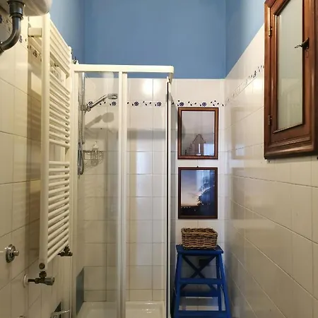 La Finestra Sul Porto דירה *